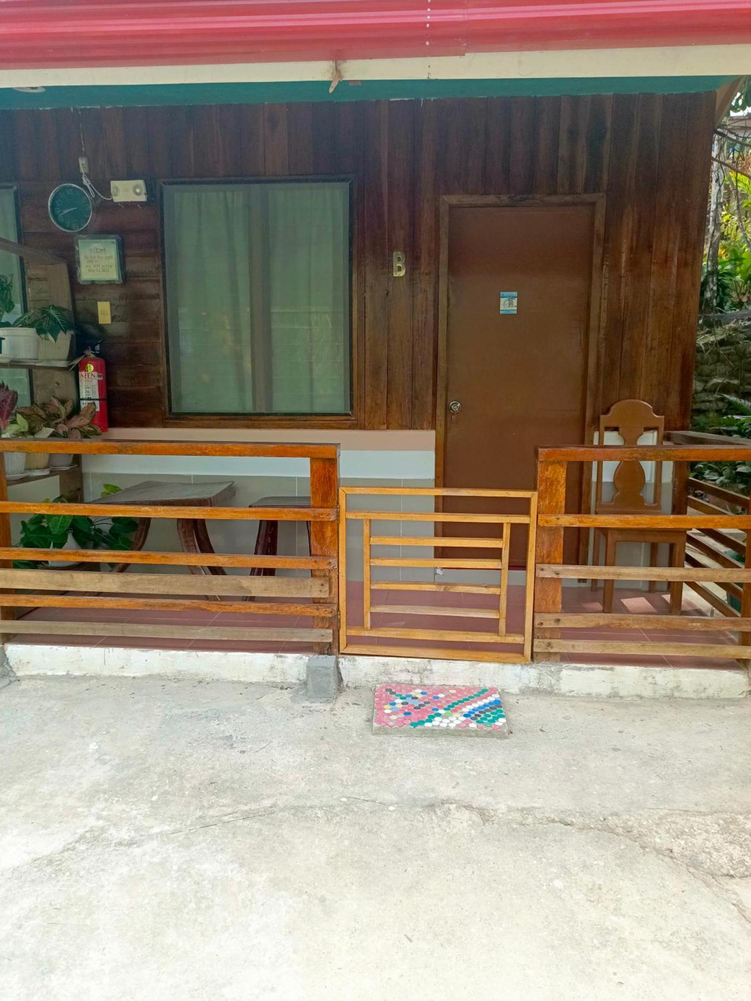 Mil'S Hillside Tourist Inn 산 비센테 외부 사진