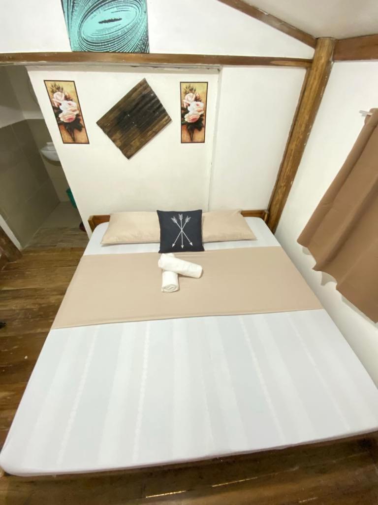 Mil'S Hillside Tourist Inn 산 비센테 외부 사진
