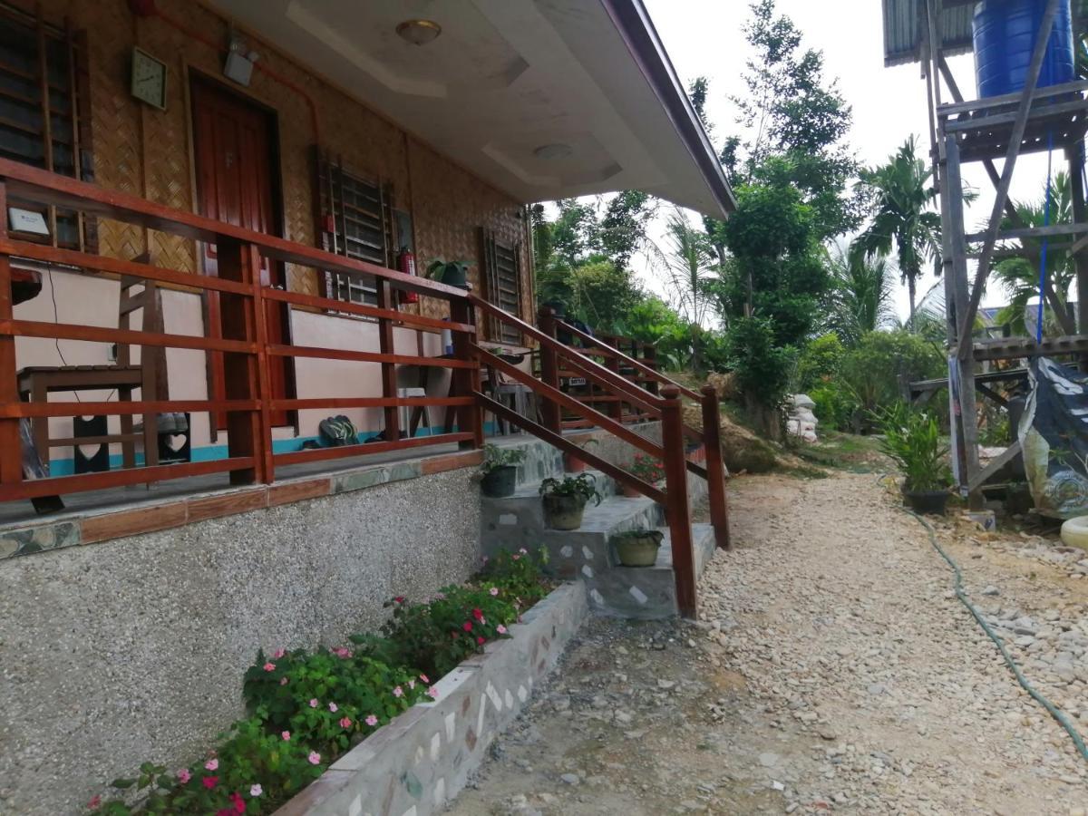 Mil'S Hillside Tourist Inn 산 비센테 외부 사진